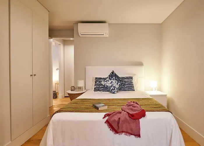 Modern Bica Dos Olhos Daire