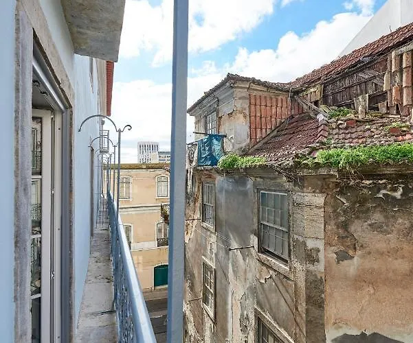 Modern Bica Dos Olhos