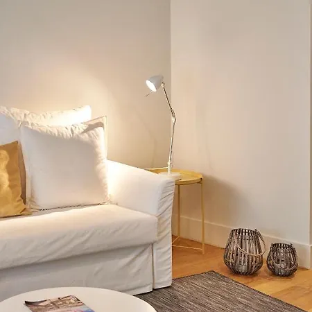 アパート Modern Bica Dos Olhos リスボン